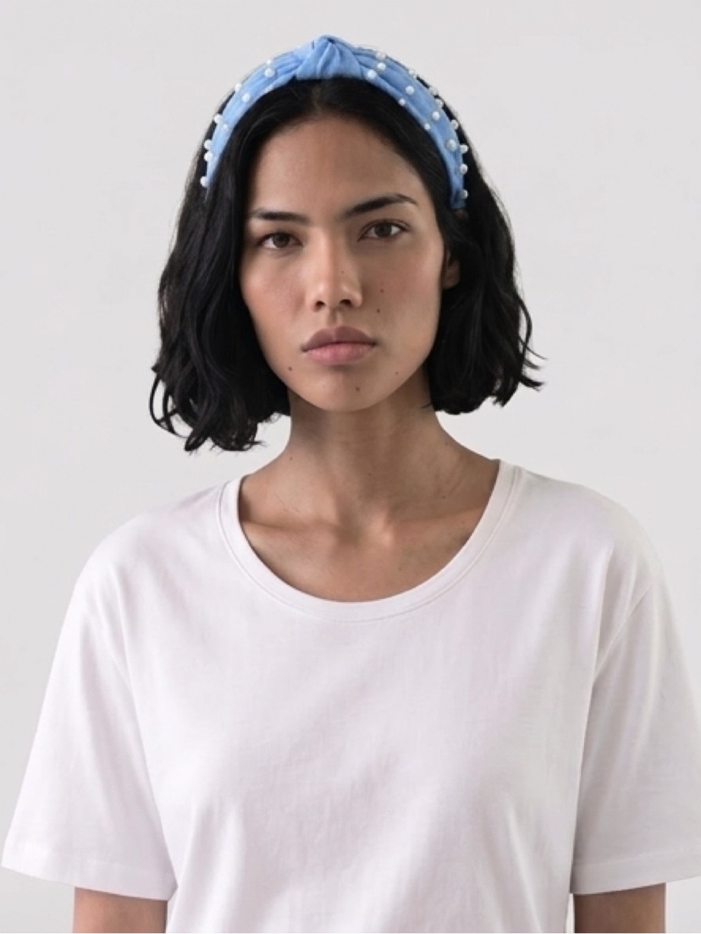 Blue Pearl-Embellished Knotted Headband